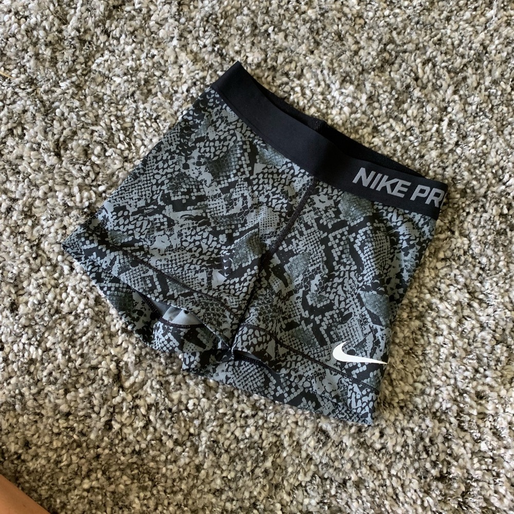 Nike pro spandex